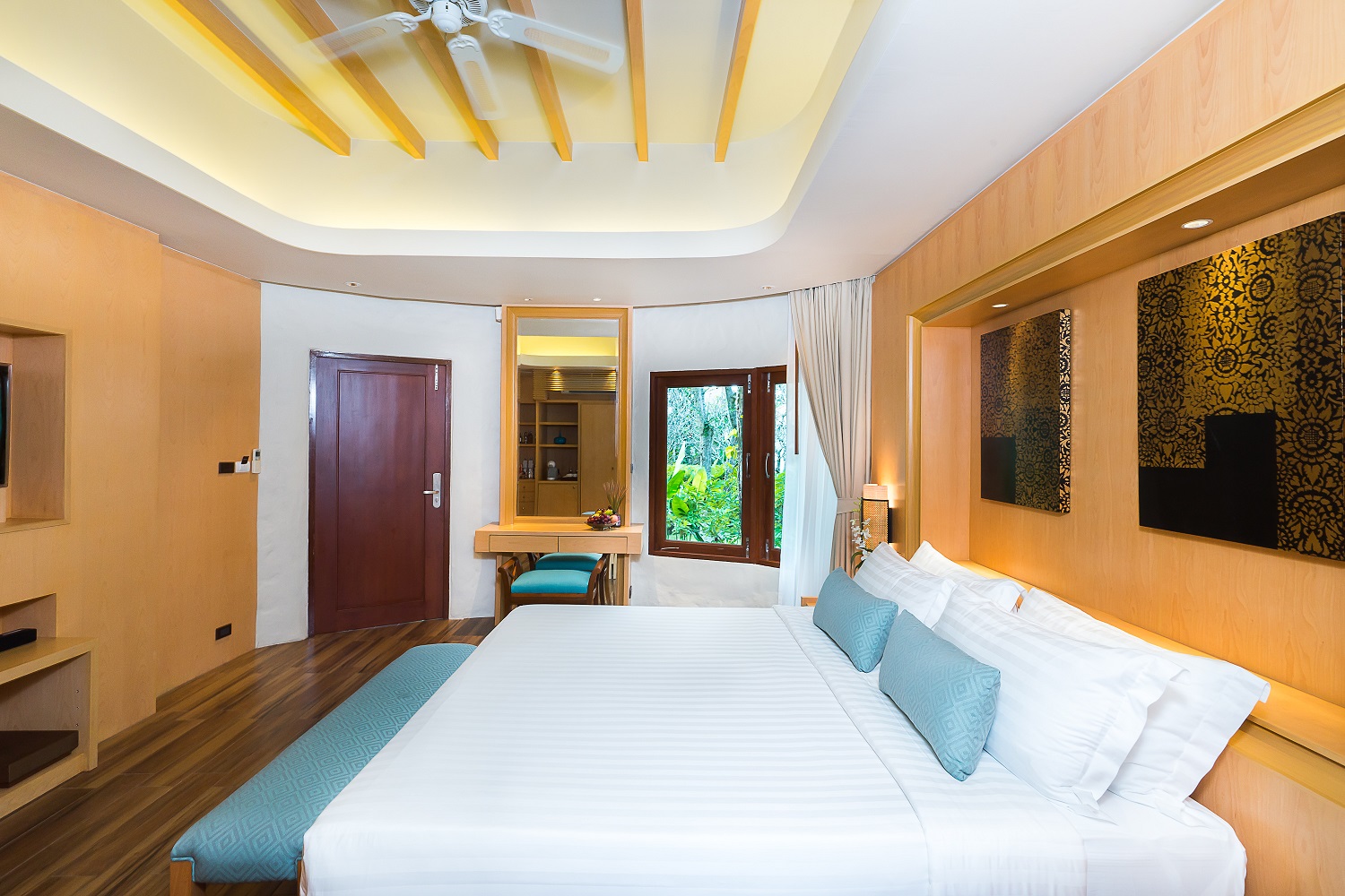 Sea Sand Sun Resort & Villas